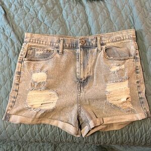 Light-wash distressed jeans